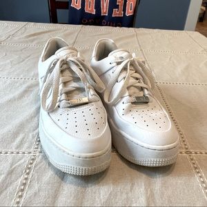 NIKE AIR FORCE 1 SAGE XX LOW CASUAL SHOES